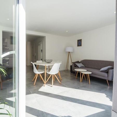 Luxury Apartment With Free Parking Остенде Экстерьер фото