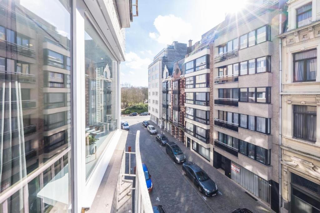 Luxury Apartment With Free Parking Остенде Экстерьер фото